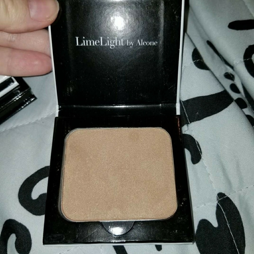 Bronzer